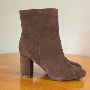 Worn Once - URBAN OUTFITTERS - Brown Suede Heeled Booties - Size 10